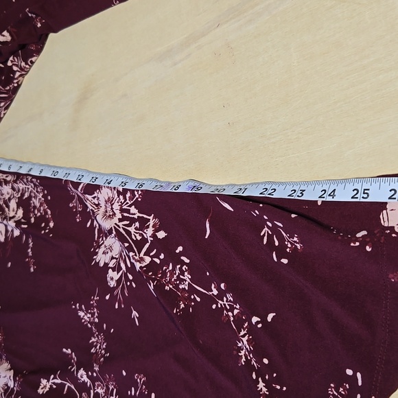 Stunning Floral Burgundy Jumpsuit Size Lg Adjustable Strap Wide Leg Tie Front - Picture 9 of 10